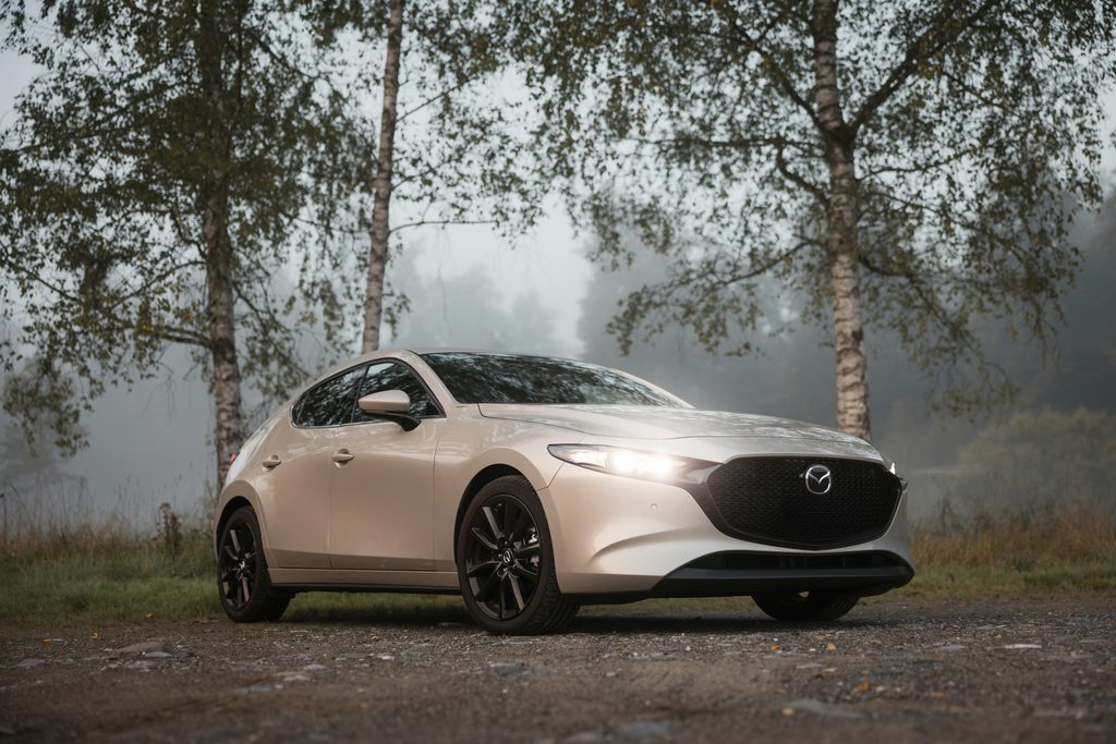 Mazda 3.